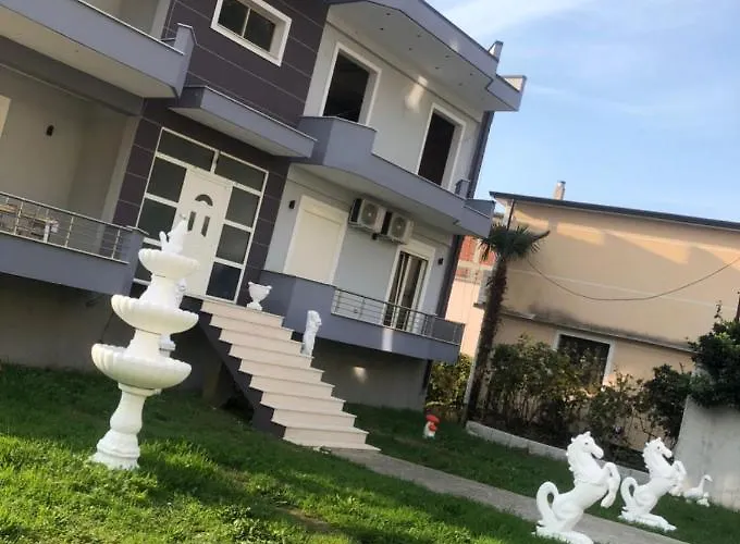 Castle View 别墅 Shkodër